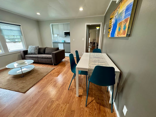 Terrific 1 Bedroom Apartment with Nook