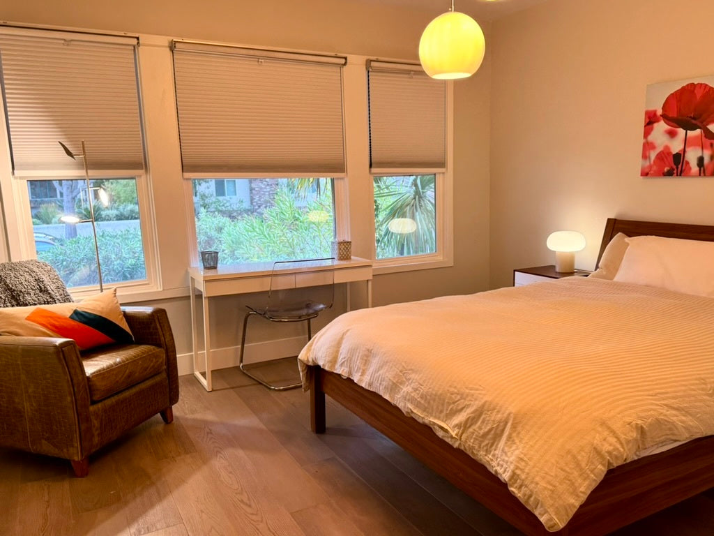 Modern 2 Bedroom 2 Bath Apartment