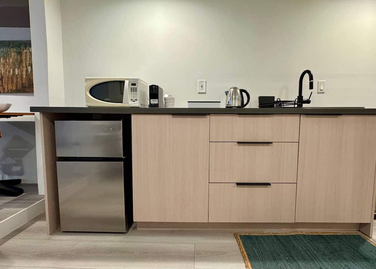 Modern Basement Studio in downtown Palo Alto