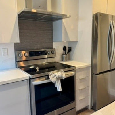 Modern 2 Bedroom 2 Bath Apartment