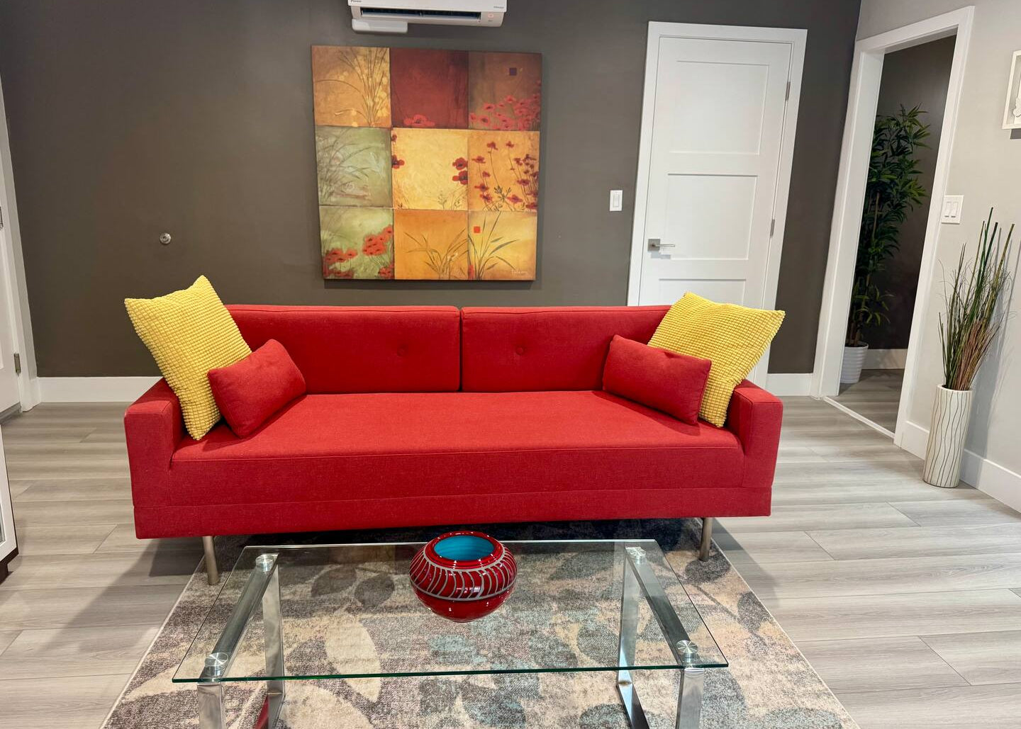 Outstanding downtown Palo Alto apt - Best location