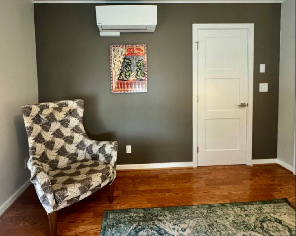 Terrific 1 Bedroom Apartment with Nook