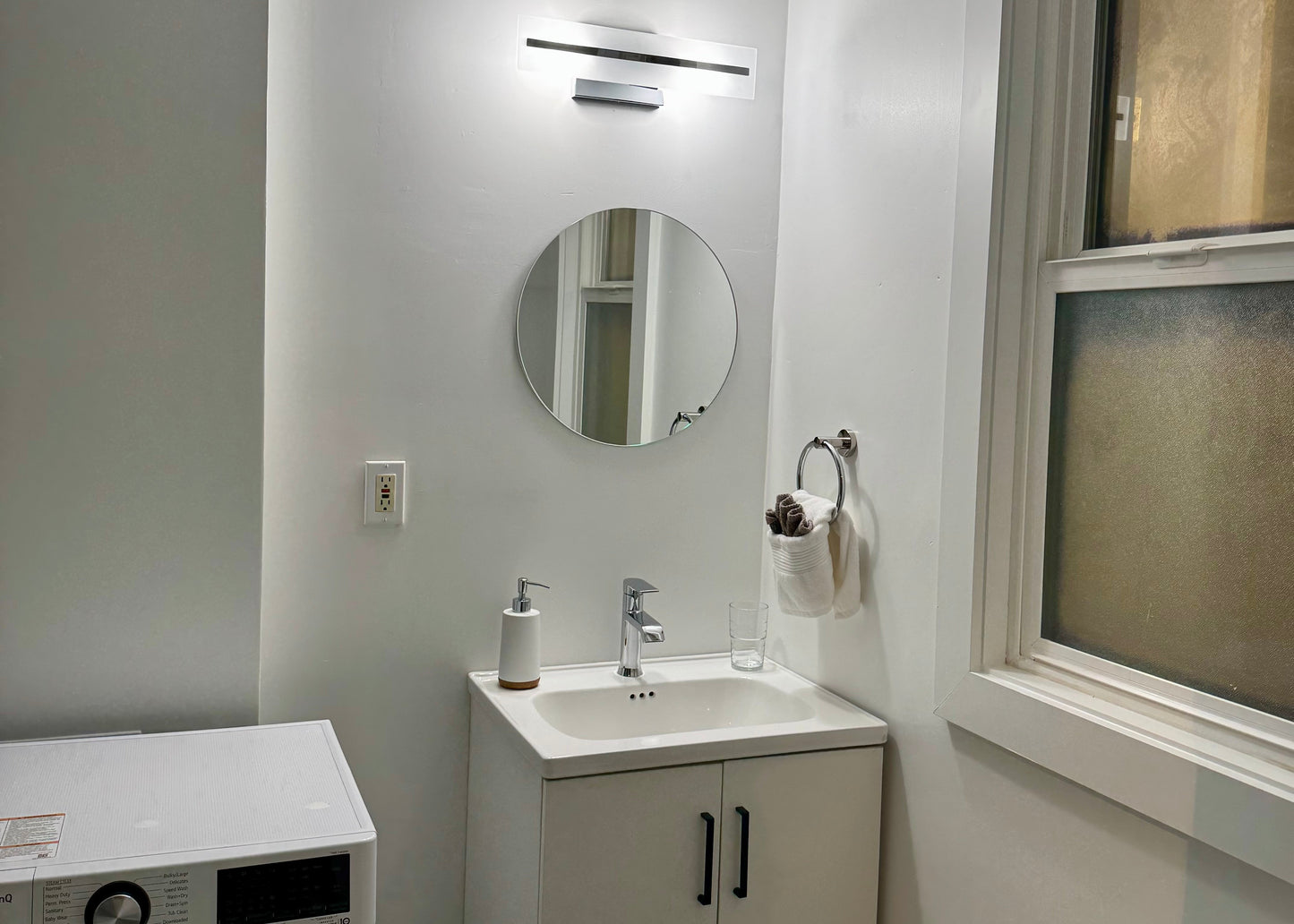 Modern 1-Bedroom 1 Bath Apartment