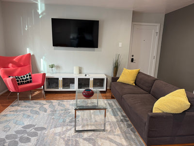 Bright and Spacious Apartment in Prime Location