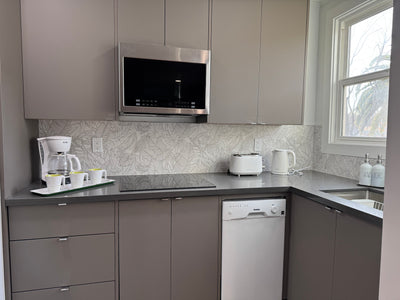 Bright and Spacious Apartment in Prime Location