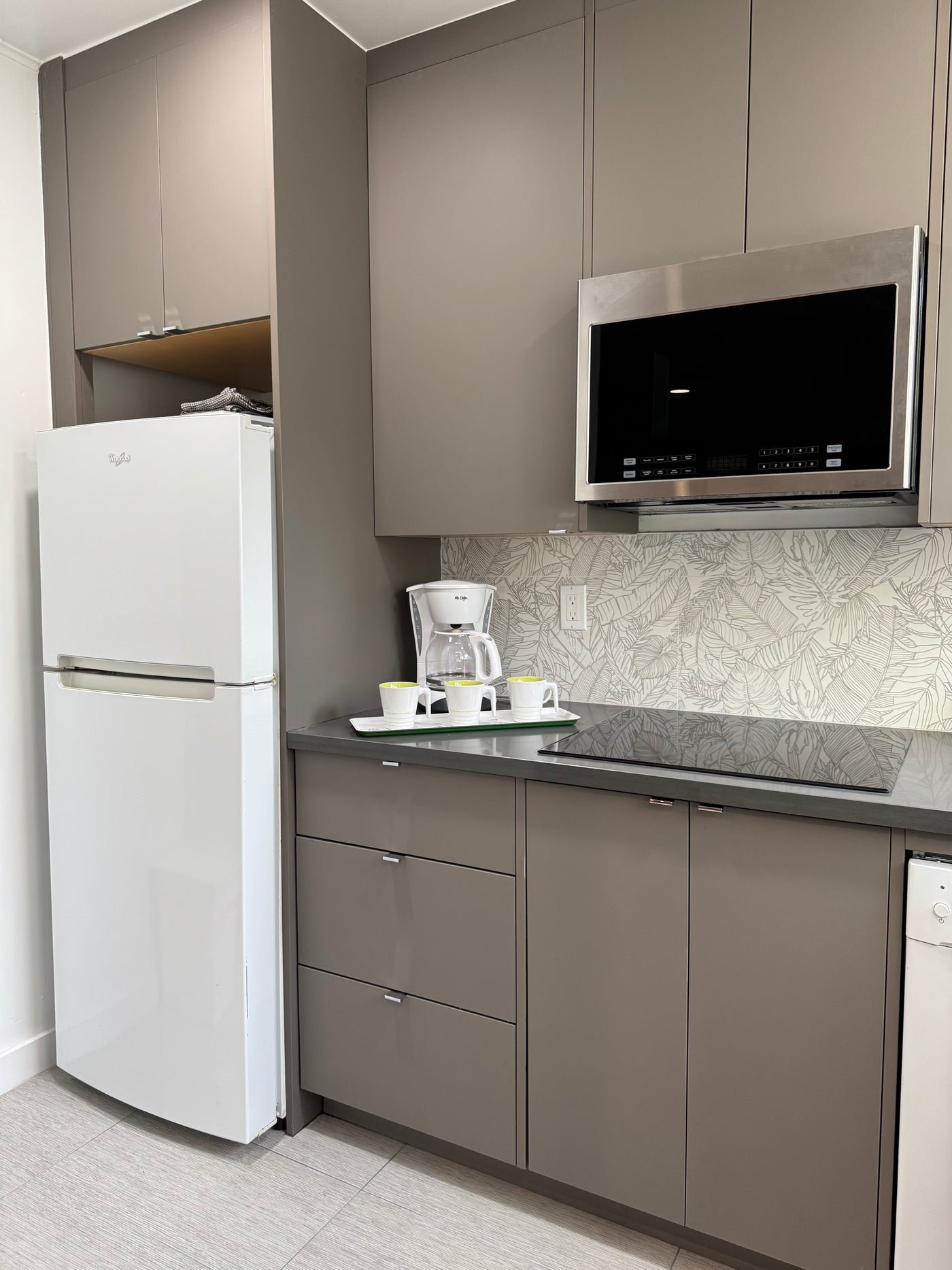 Bright and Spacious Apartment in Prime Location