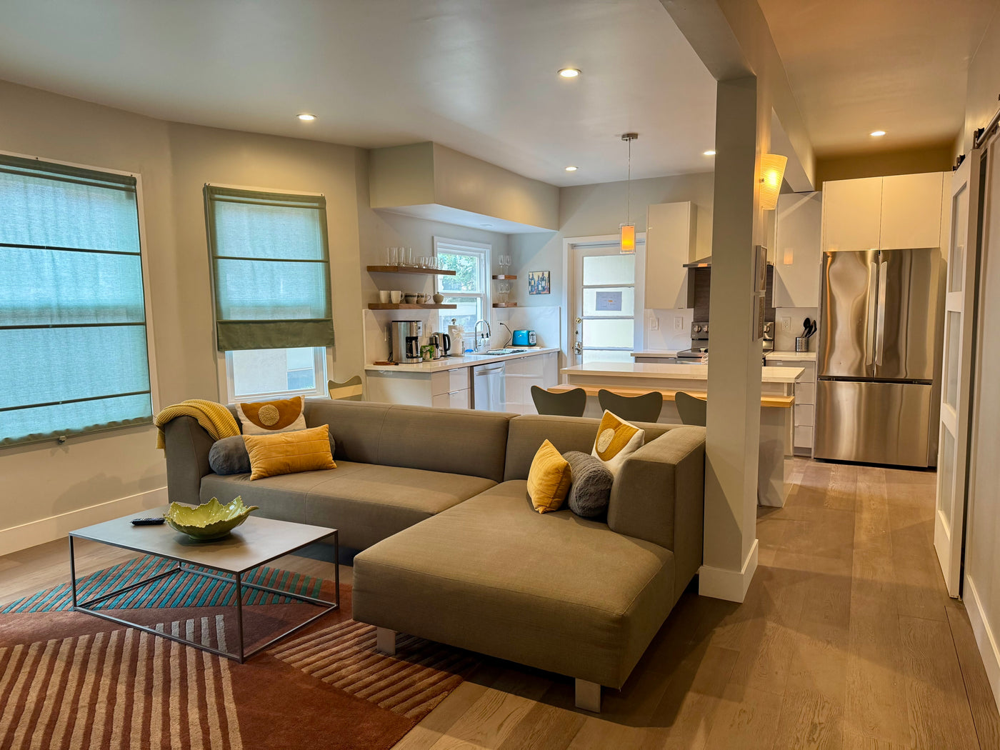 Modern 2 Bedroom 2 Bath Apartment