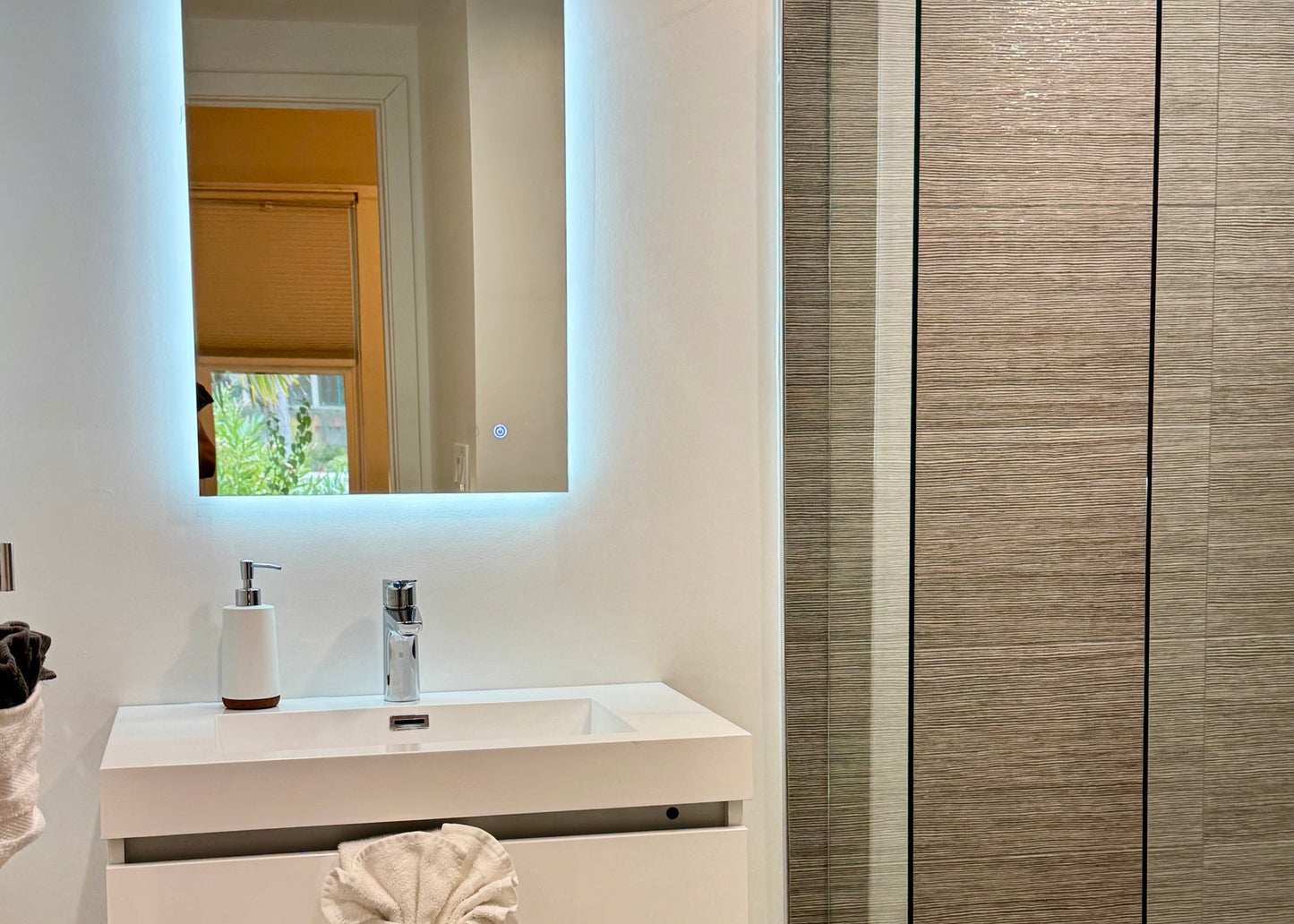 Modern 2 Bedroom 2 Bath Apartment