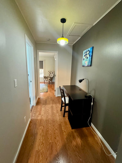 Terrific 1 Bedroom Apartment with Nook