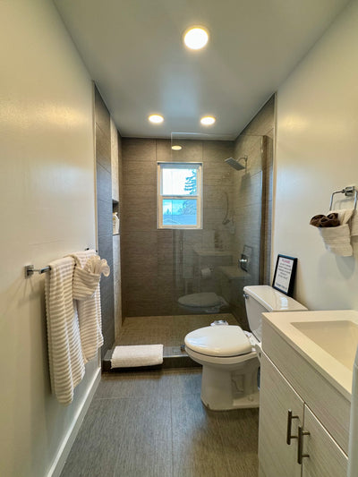 Terrific 1 Bedroom Apartment with Nook