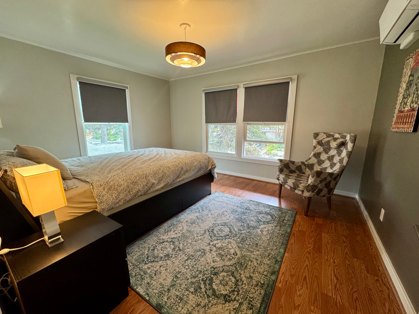 Terrific 1 Bedroom Apartment with Nook