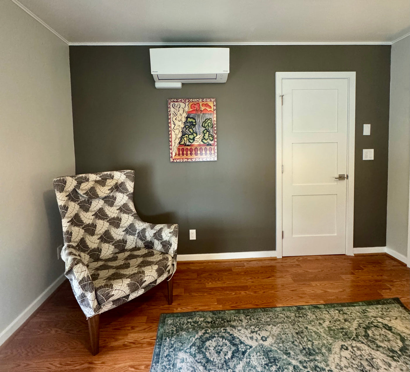 Terrific 1 Bedroom Apartment with Nook