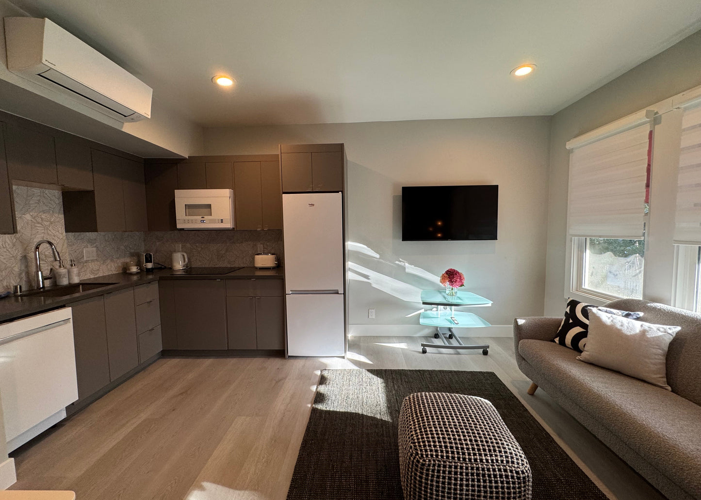 Modern 1-Bedroom 1 Bath Apartment