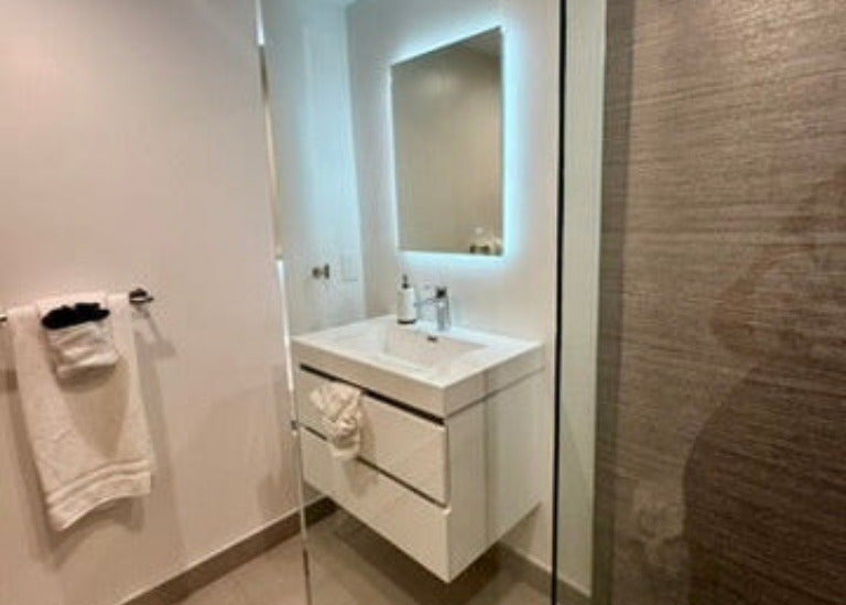 Modern 2 Bedroom 2 Bath Apartment