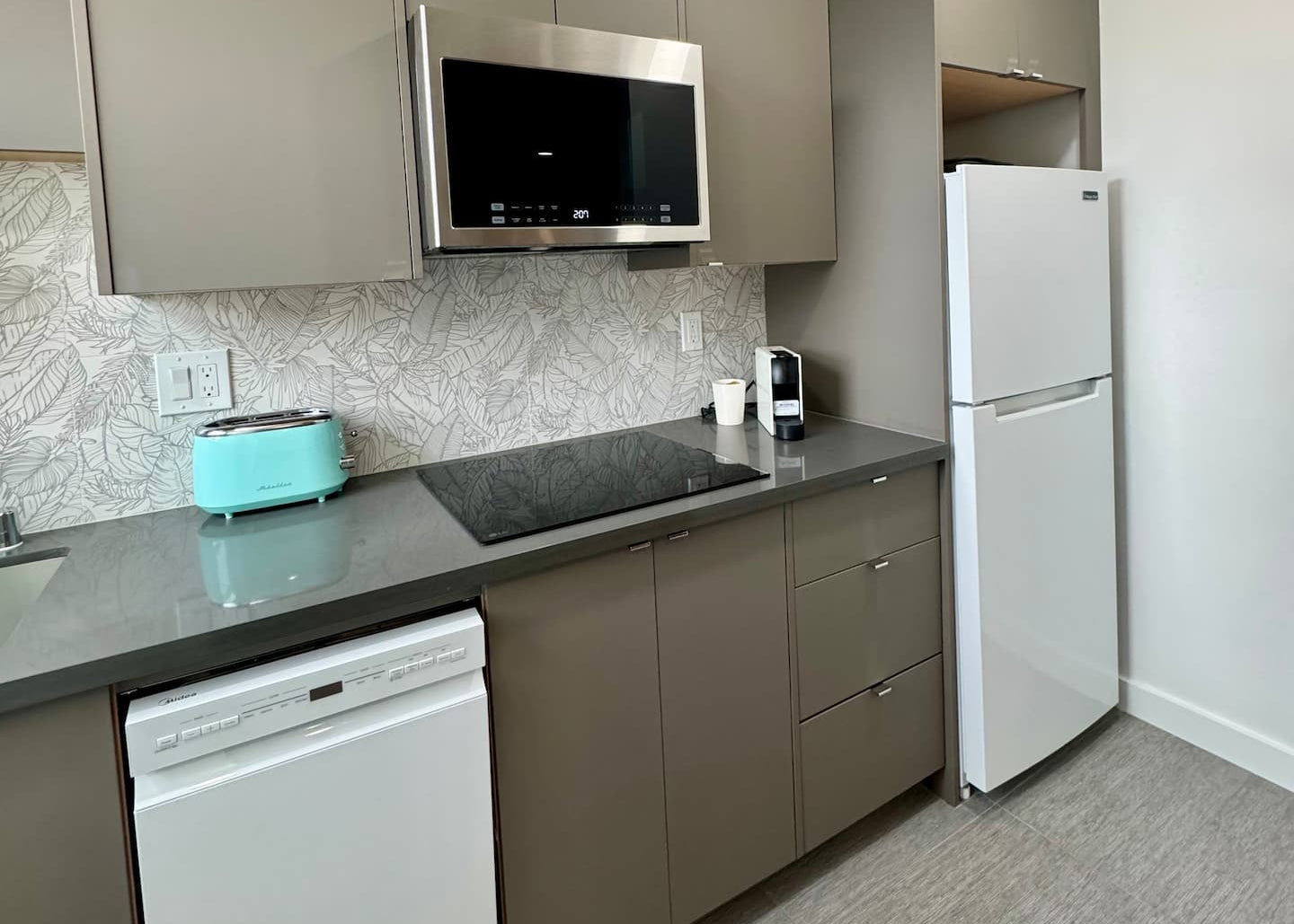 Terrific downtown Palo Alto location near Stanford