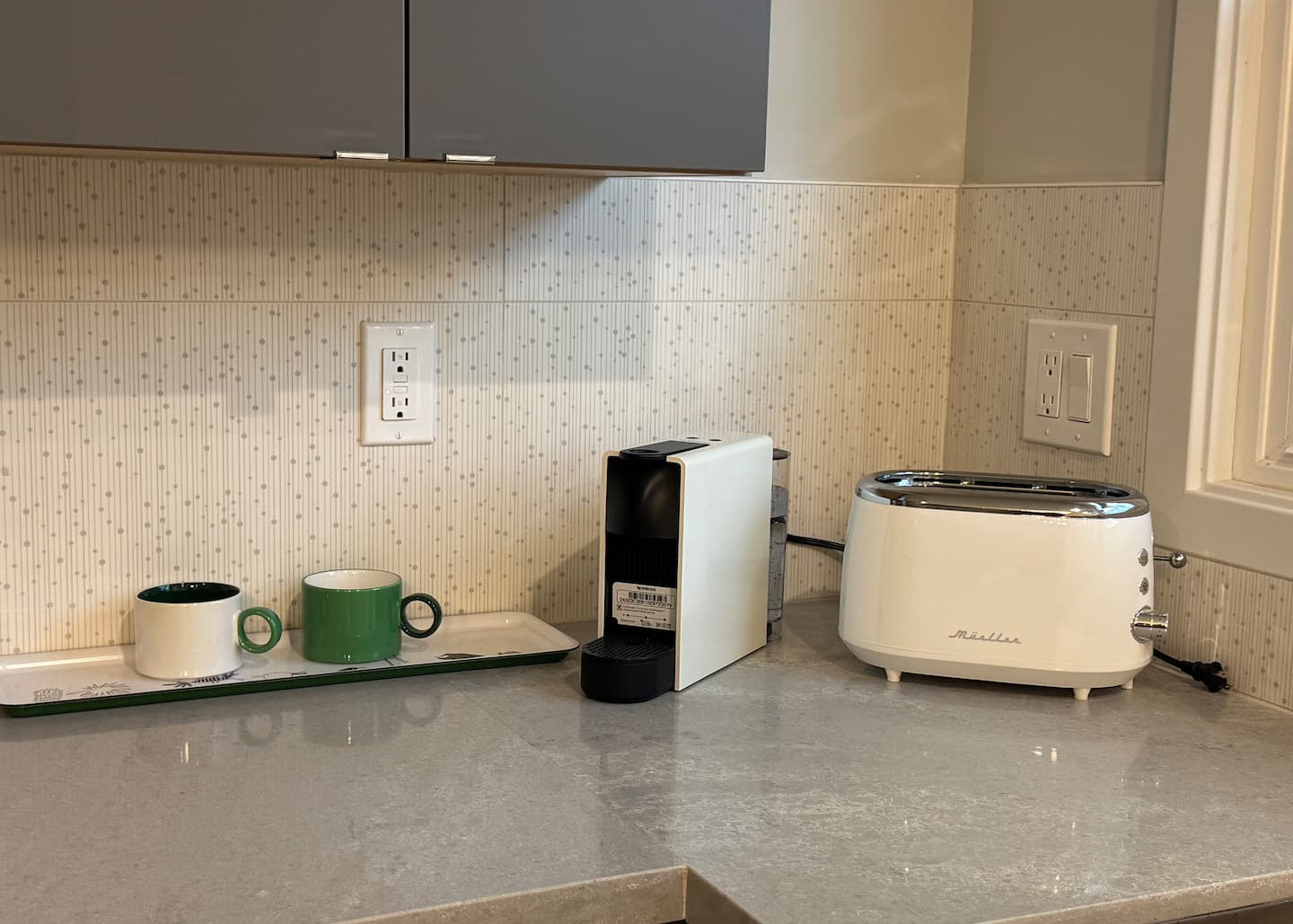 Ivory: one-bedroom Downtown Palo Alto with AC