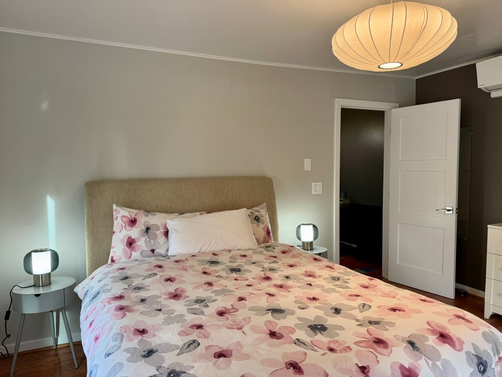 Bright and Spacious Apartment in Prime Location