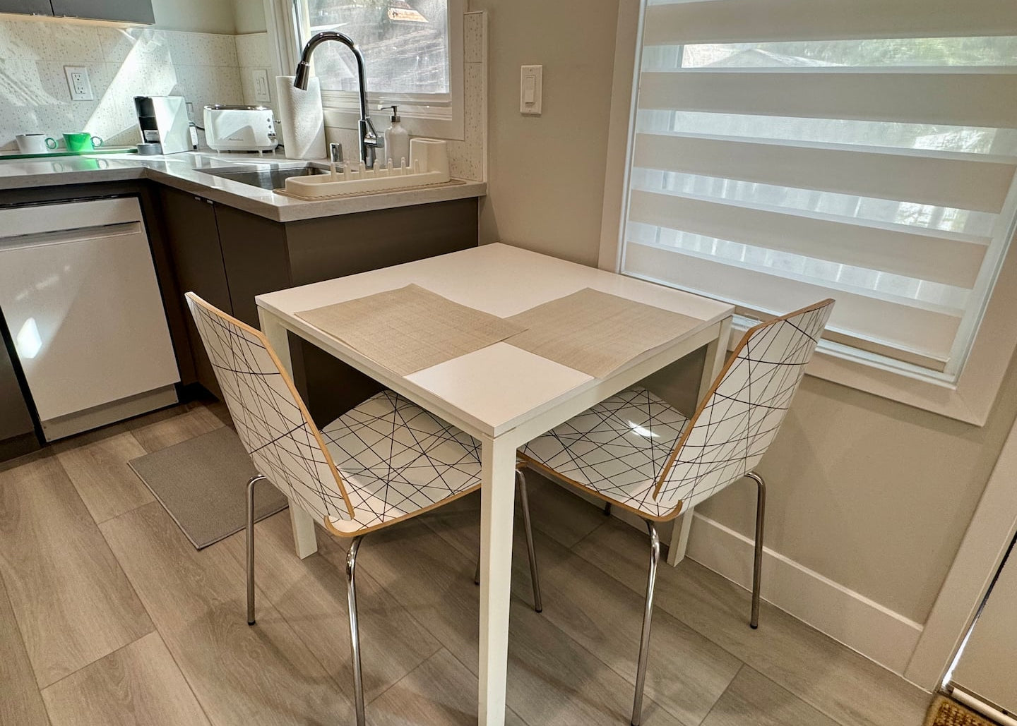 Ivory: one-bedroom Downtown Palo Alto with AC