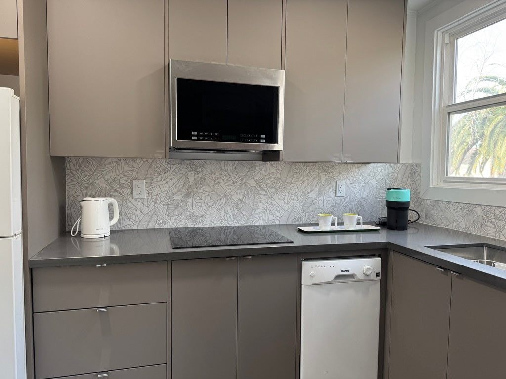 Bright and Spacious Apartment in Prime Location