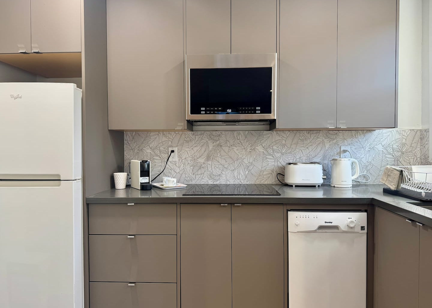 Outstanding downtown Palo Alto apt - Best location