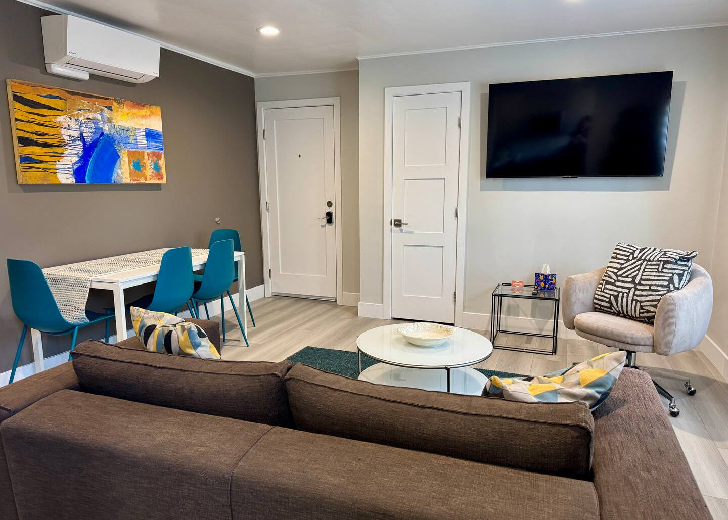 Terrific downtown Palo Alto location near Stanford