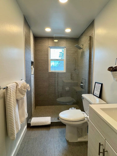 Terrific 1 Bedroom Apartment with Nook